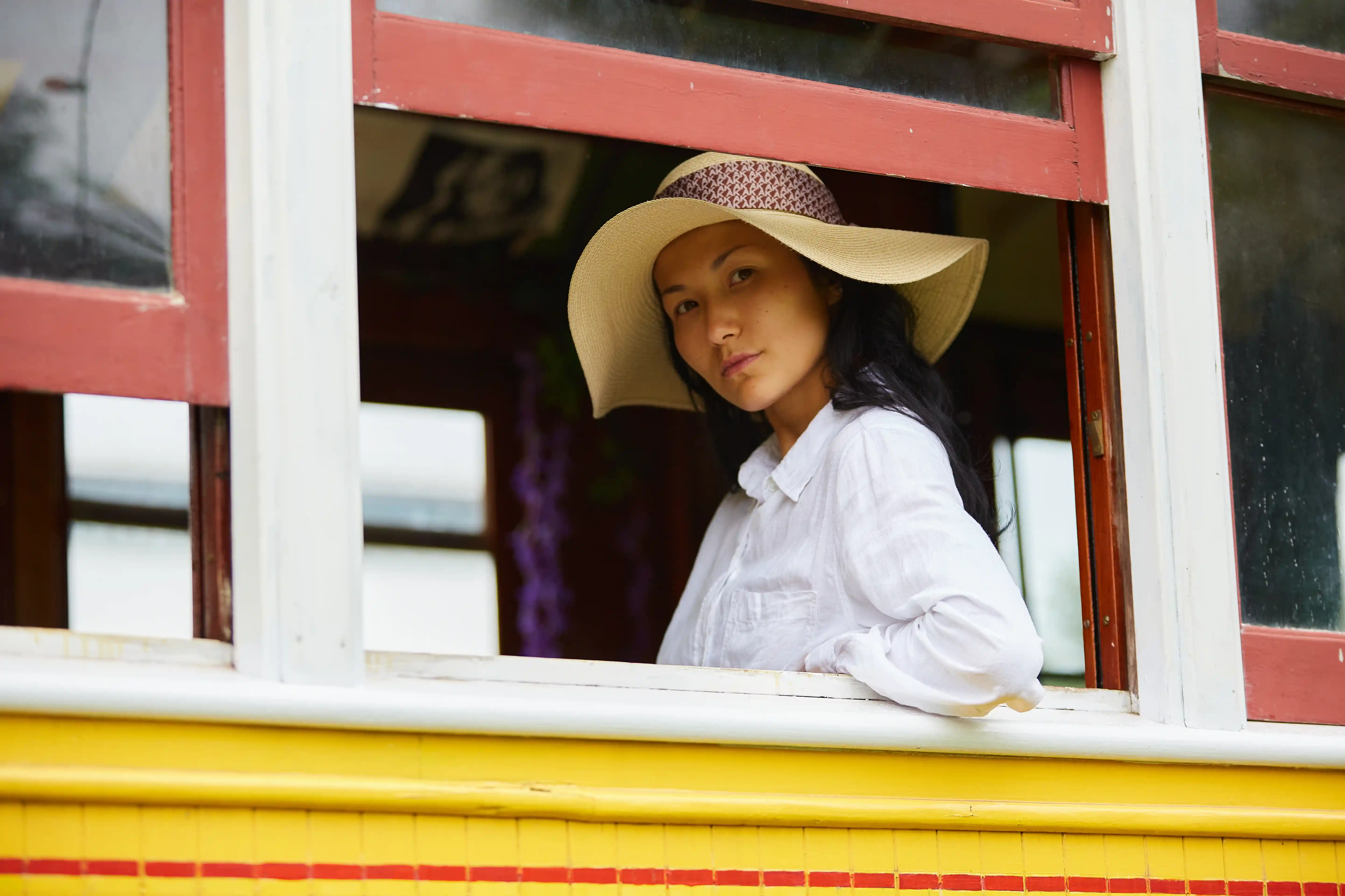 Wide portrait composition